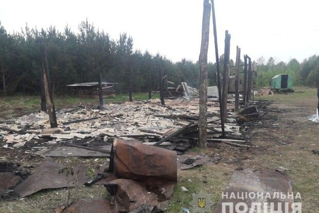 На Рівненщині спалили склад деревного вугілля (Фото)
