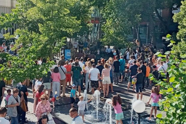 «Ніхто, крім нас»: Положинський у Луцьку зібрав більше 45 тисяч гривень для армійців (Фото, відео)