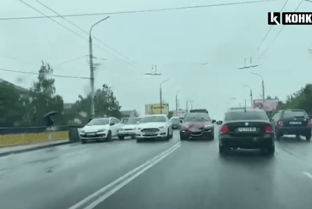 На Волині в ДТП потрапили одразу три автівки – рух ускладнений
