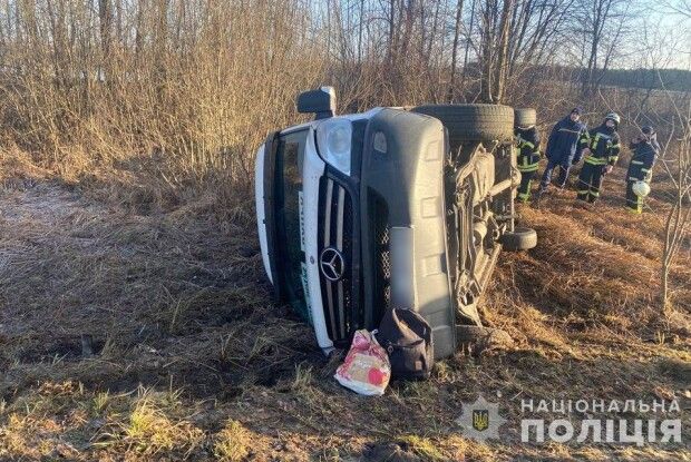 На Волині перекинувся рейсовий автобус