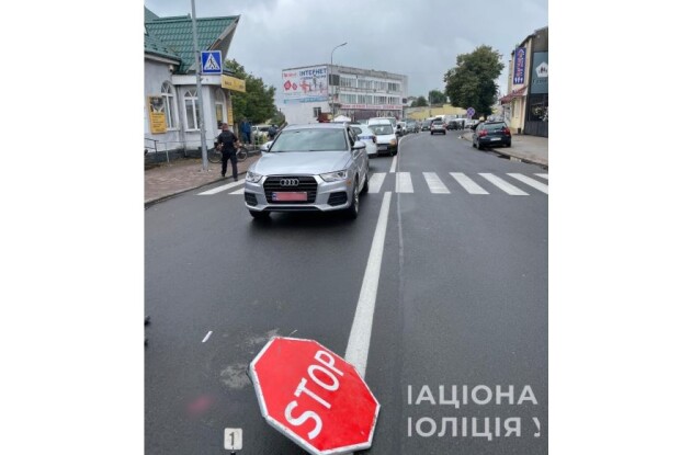 У місті на Волині водій авто збив на пішохідному переході молоду жінку 
