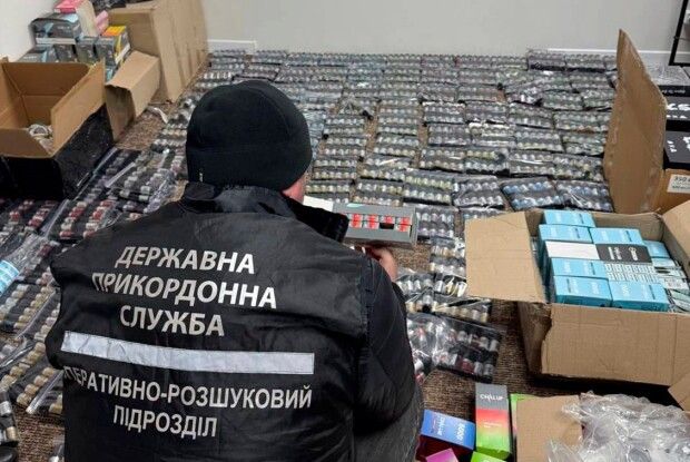 Волинські прикордонники ліквідували нелегальну мережу продажу електронних сигарет