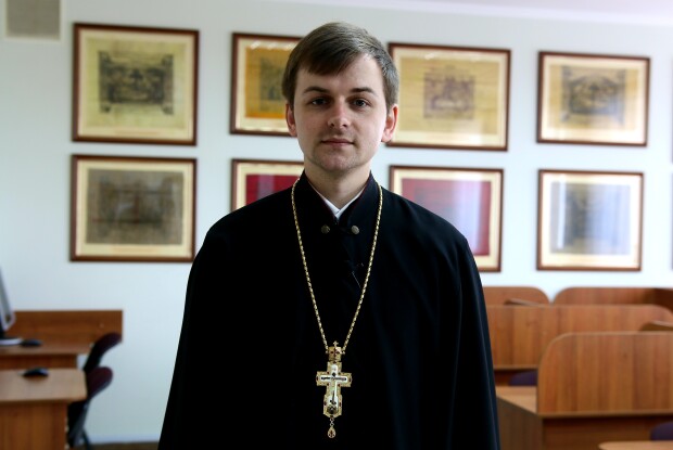 Служить Богу, вірянам і… науці