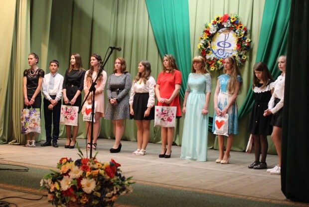 Жителям Любомльщини співали «Зірки над Бугом»