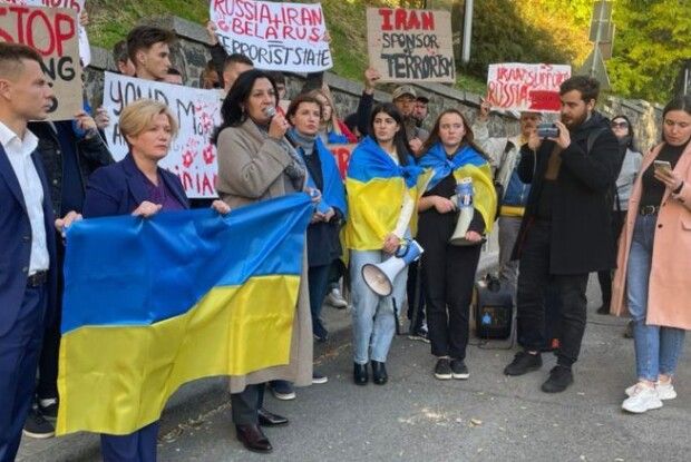 Розірвати дипломатичні стосунки:  депутати з «Євросолідарності» прийшли під посольство Ірану 