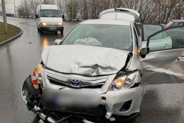 У Луцьку зіткнулися дві автівки (Фото)