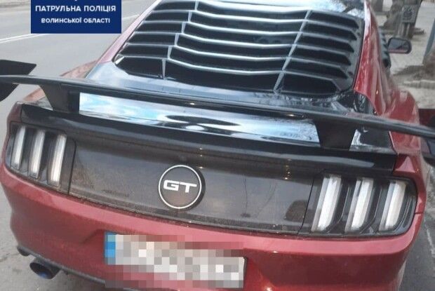 Луцьком роз’їжджав невовнолітній на спорткарі