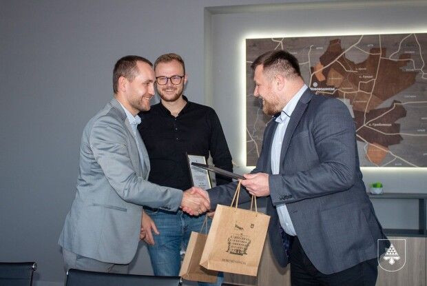 За що нововолинський лікар отримав нагороду у День туризму
