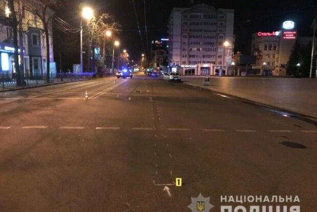 У центрі Рівного 23-річний чоловік загинув під колесами автомобіля