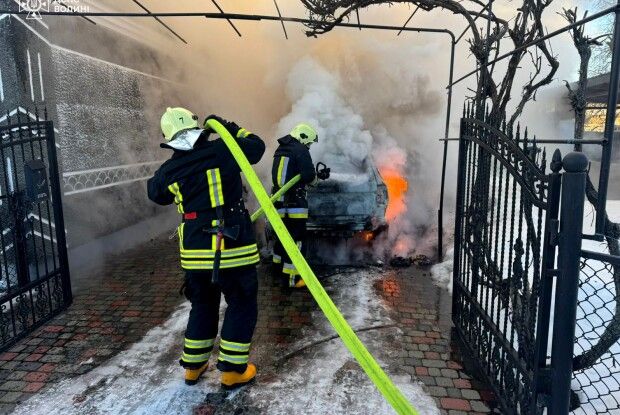 На Волині горів легковий автомобіль