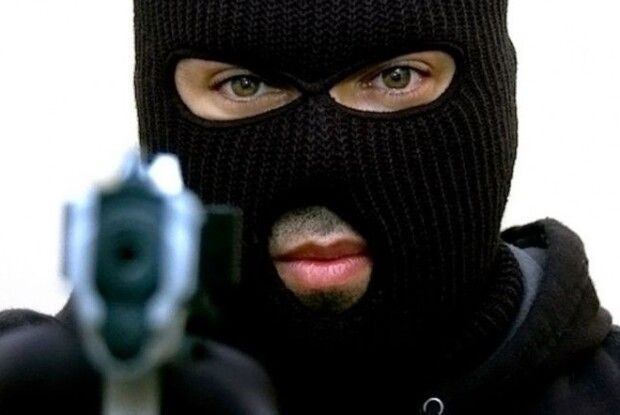 Злапали розбійника, який погрожуючи пістолетом намагався відібрати автомобіль в депутата з Каменя-Каширського