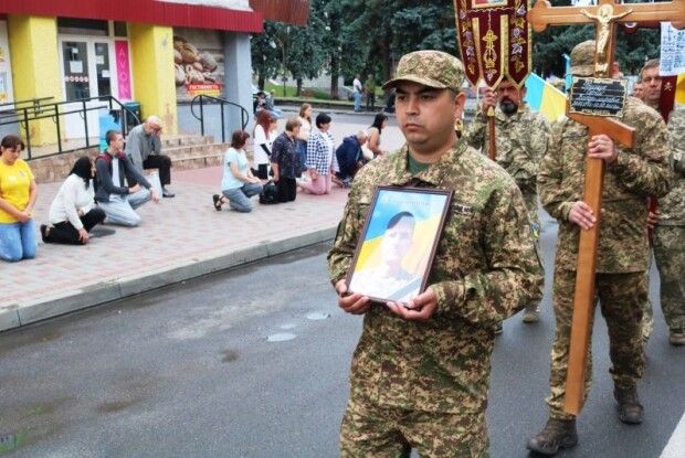 У громаді на Волині назавжди попрощалися з захисником (Фото)