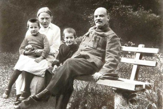 А казали, що вона була некрасивою…