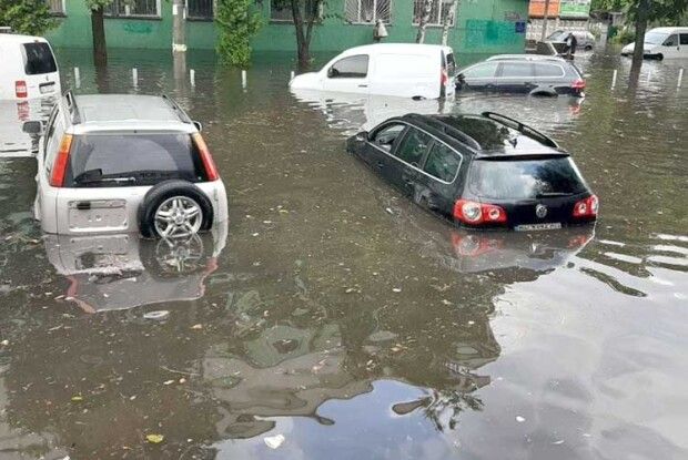 Услід за Луцьком і Рівне перетворилося на море. Чи зарадить цьому китайський метод?