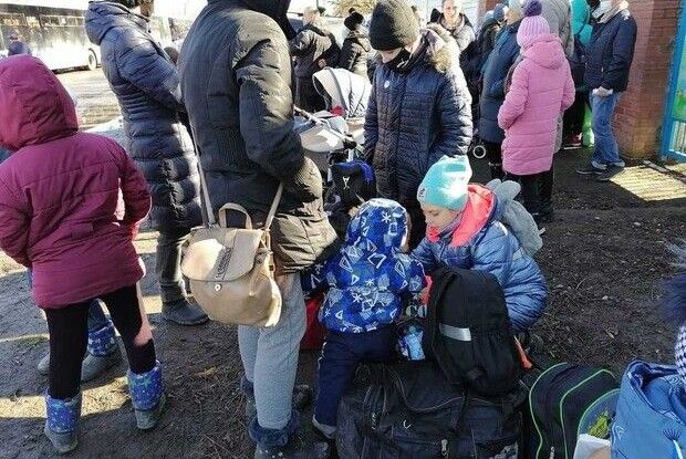 «Жінки ревуть, у мене трясуться руки»: чоловік розповів, як втікав із блокованої окупантами Бучі