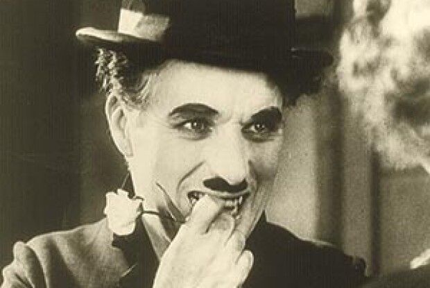 ЧОТИРИ КОХАННЯ СМІШНОГО І СУМНОГО ВОЛОЦЮГИ