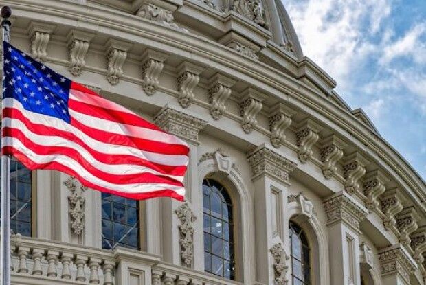 США мають намір передати Україні РСЗВ, які вражають ціль на відстані понад 64 км