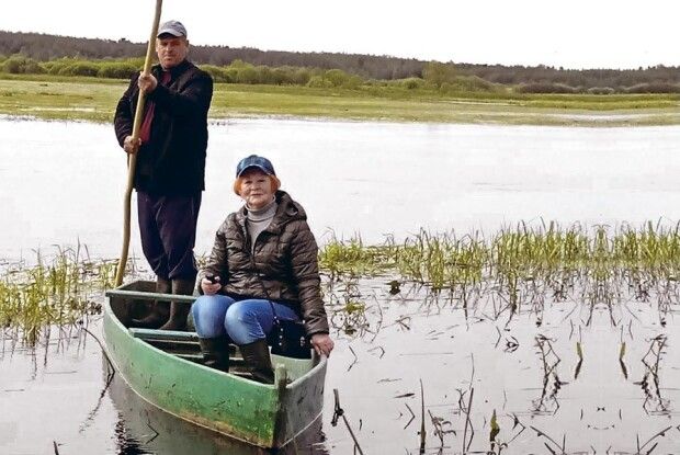 У село на Волині можна добратися тільки човном, а раніше хліб доставляли вертольотом (Фото, відео)