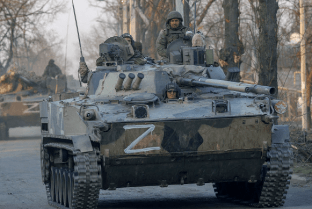 Зведення Генштабу: росіяни перекидають техніку та озброєння на Бахмутський напрямок