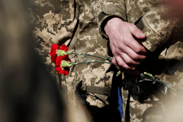 На Донбасі підірвалися українські військові: двоє бійців загинули  