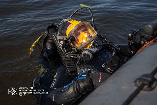 Уламки, схожі на дрон, знайшли на дні Дніпра