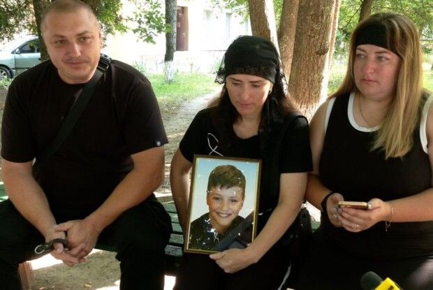 У Рівному після уколу 10-річний хлопчик впав у кому і помер