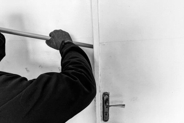 Троє чоловіків обкрадали новобудови на Волині