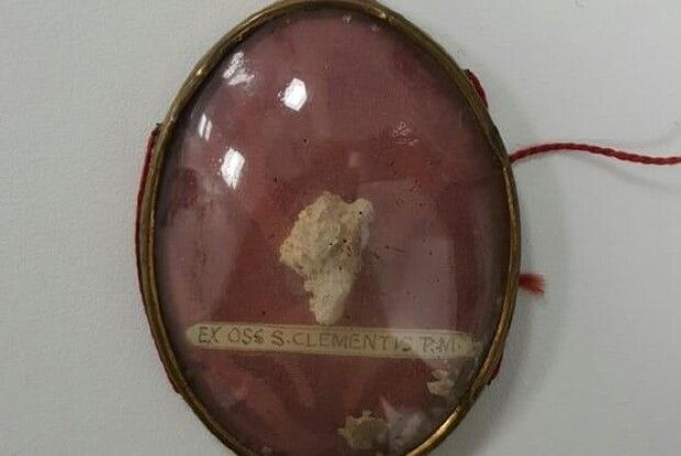 У лондонському смітті знайшли мощі Папи Римського, вбитого 2 тисячі років тому в Криму