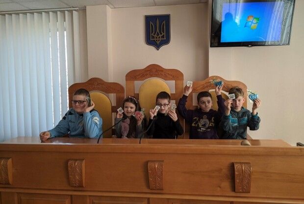 Малеча ознайомилася з тонкощами роботи Феміди