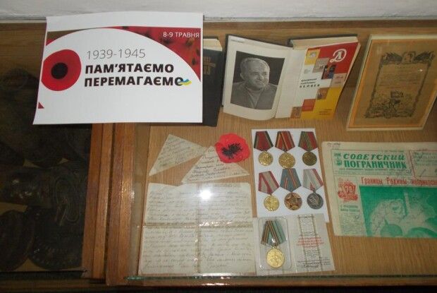 В Іваничівському музеї виставили особисті речі воїнів Другої світової війни