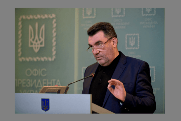 Олексій Данілов до упц мп: «Визнайте, що належите москві, і зречіться путіна-сатани»