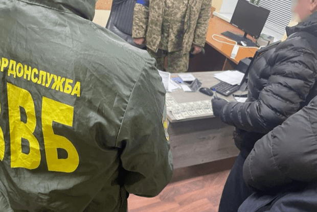 На Волині чоловік за тисячу доларів хотів виїхати з України