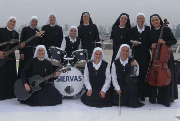 Крутий рок-гурт від монахинь із Перу