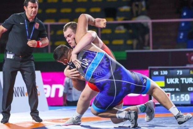 Українець Вишнивецький виграв «золото» першості Європи з греко-римської боротьби