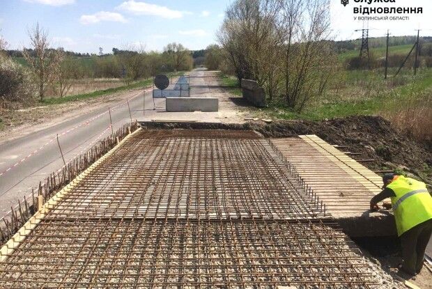 У громаді на Волині лагодять міст, який збудували понад 40 років тому