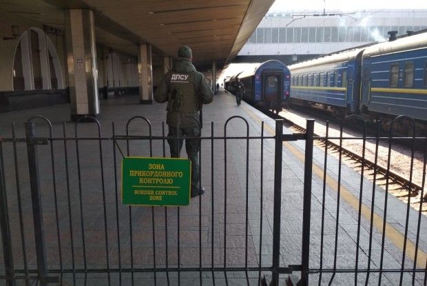 Прикордонний контроль у поїзді «Київ-Варшава» здійснюватимуть не в Ягодині, а у столиці