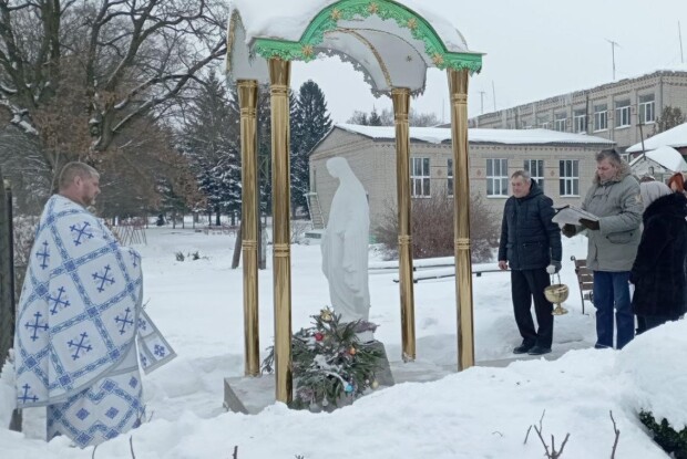 22-річна воячка Віолетта Мирончук подарувала Берестечку капличку Божої Матері