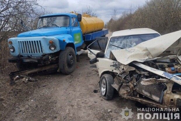 На Волині після тарану з вантажівкою потрапили до лікарні нетверезий водій та пасажир легковика