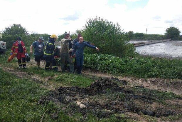 Працівники отруїлись випарами і впали в колодязь: поліція відкрила кримінал