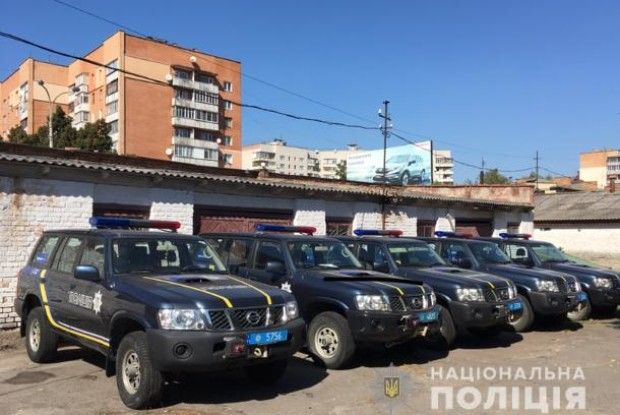 Поліцейські північних районів Рівненщини отримали новенькі позашляховики з ЄС
