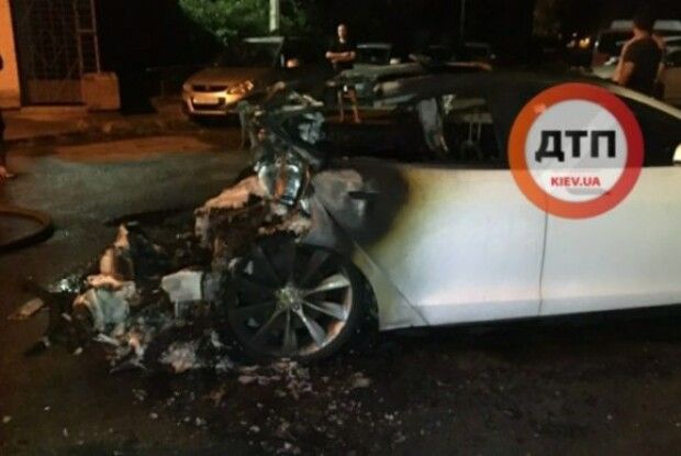 «Погроза від влади». Богдан відреагував на підпал своєї Tesla