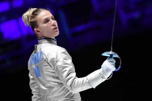 Фехтувальницю Ольгу Харлан зняли з чемпіонату світу після відмови «привітати» суперницю з росії