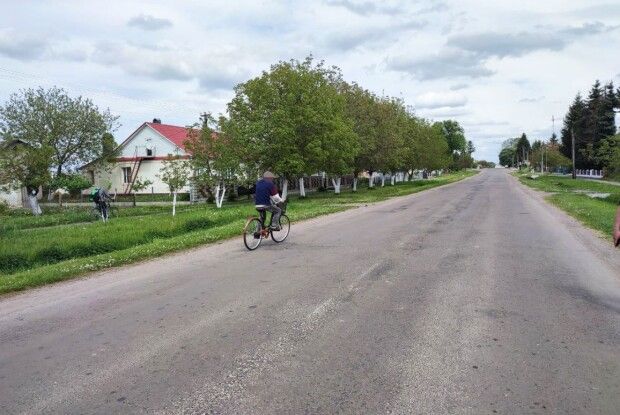 70-річний чоловік з Рівненщини вкрав ровера, щоб самому на ньому їздити (Фото)