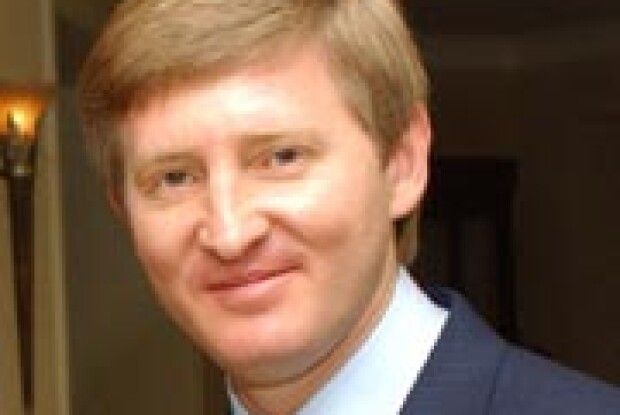 У НАЙБІДНІШОГО БАГАЧА – 40 МІЛЬЙОНІВ ДОЛАРІВ У КИШЕНІ