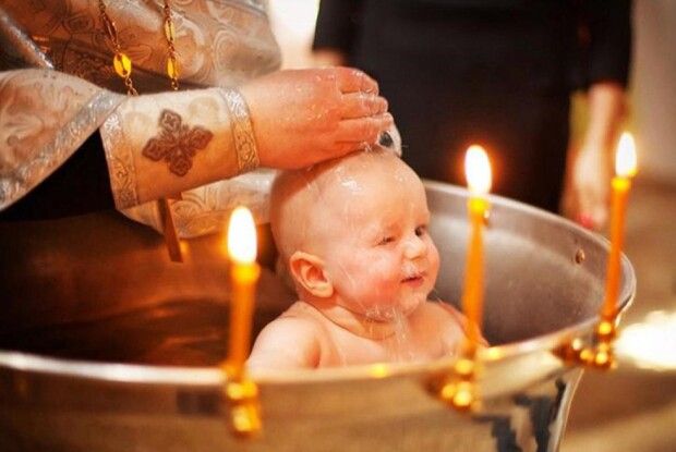 Чи обов’язково обирати під час хрещення друге ім’я дитині? Відповідь волинського священнника