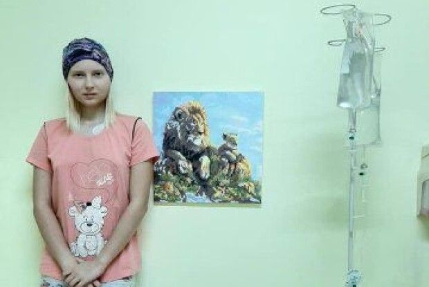 На порятунок онкохворої 17-річної дівчинки у Луцьку запустили челендж
