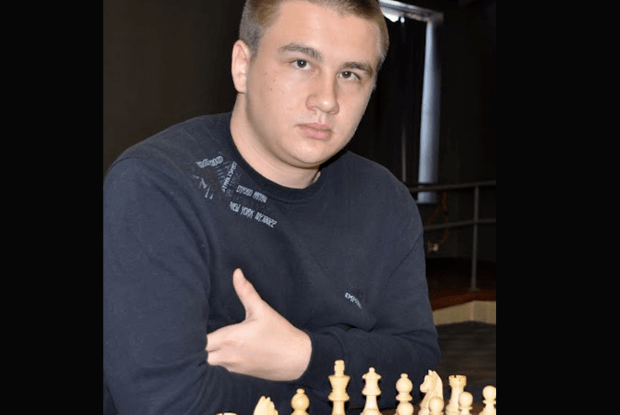 Український шахіст, який перебуває «у бігах», на турнірі потис руку росіянину