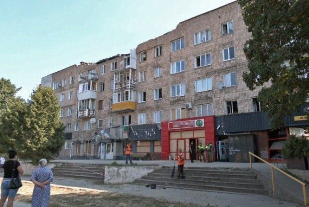 У Луцьку відселили людей з поруйнованої багатоповерхівки