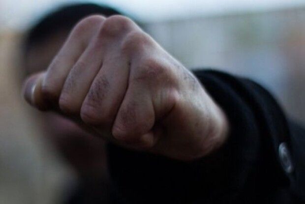 У місті на Волині під час комендантської години сталася масова бійка: поранено поліцейського