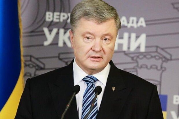 Порошенко пропонує передбачити в бюджеті виплати малозабезпеченим громадянам для купівлі харчів